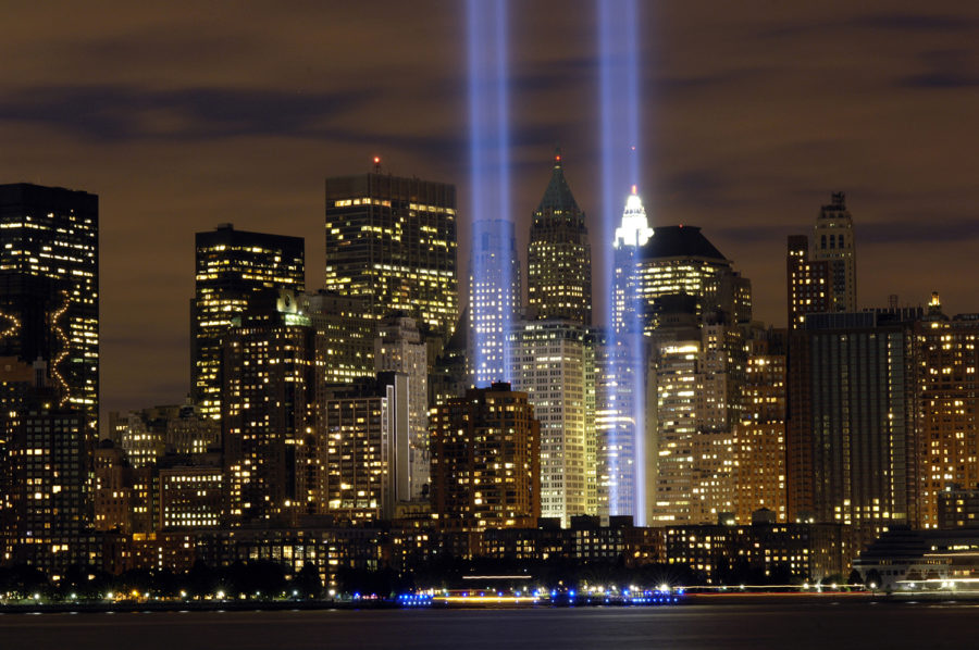 The+Tribute+in+Light+memorial+is+in+remembrance+of+the+events+of+Sept.+11%2C+2001.+The+two+towers+of+light+are+composed+of+two+banks+of+high+wattage+spotlights+that+point+straight+up+from+a+lot+next+to+Ground+Zero.+This+photo+was+taken+from+Liberty+State+Park%2C+N.J.%2C+Sept.+11%2C+the+five-year+anniversary+of+9%2F11.+%28U.S.+Air+Force+photo%2FDenise+Gould%29