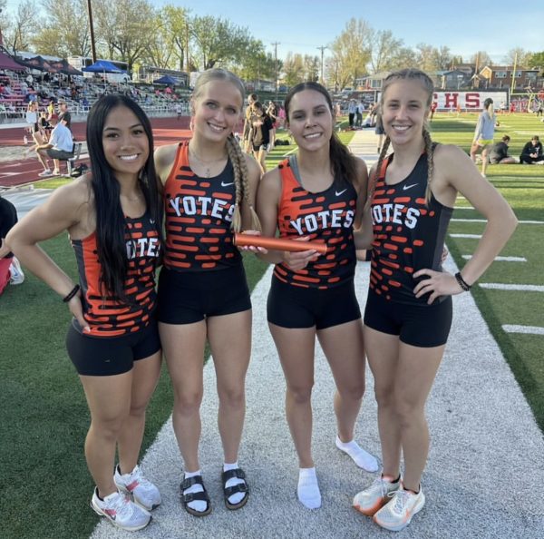 Navigation to Story: The Girls 4×100 Team Breaks School Record